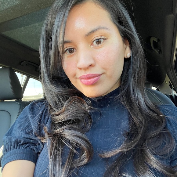 Meet your Posher, Elizabeth - Picture 1 of 2